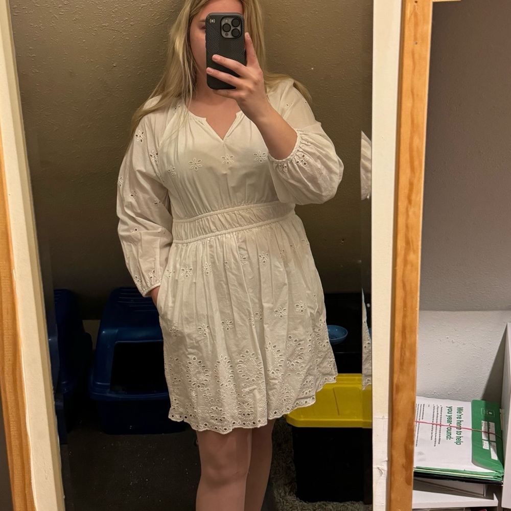 SUPER CUTE LONG SLEEVE FIT AND FLARE WHITE DRESS